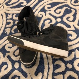 Women’s Nike blazer mid high top sz 8